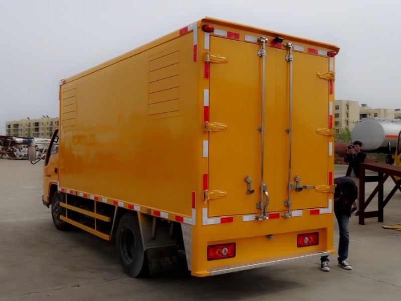 江鈴小型應(yīng)急發(fā)電車、電源車
