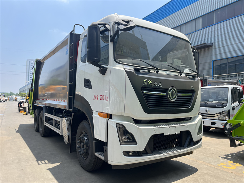 20方東風(fēng)天龍壓縮式垃圾車(chē)